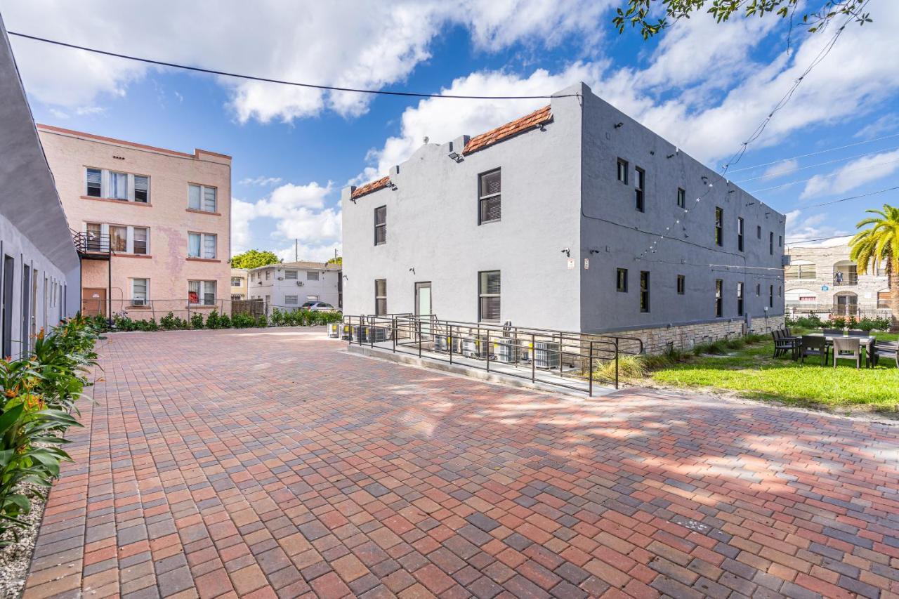 Charming Just 2 Minutes From Brickell Apartment *