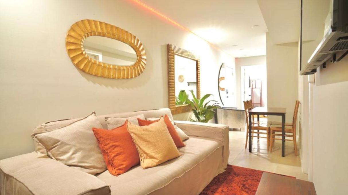 Charming Just 2 Minutes From Brickell