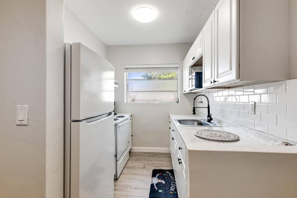 Apartment Roomy 2 Bedroom Near Airport Virg 7 Miami