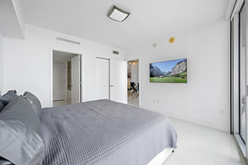 W East High Water View Apartment *