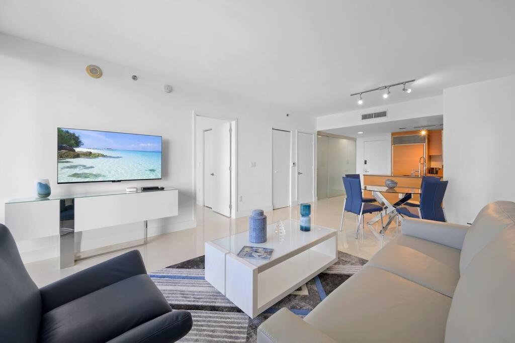 W East High Water View Apartment Miami