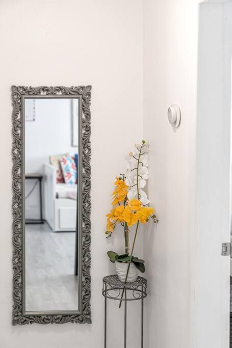 Biscayne Shore #2 - 3 2 - Charming And Tropical Miami