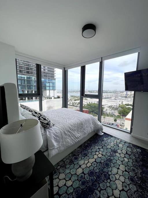 Luxury 2br Corner Downtown Mia Apartamento