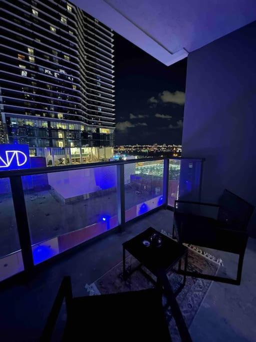 Luxury 2br Corner Downtown Mia *