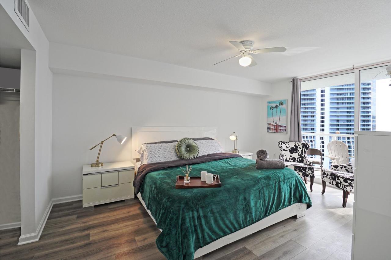 Upscale In The Heart Of Brickell Apartment *