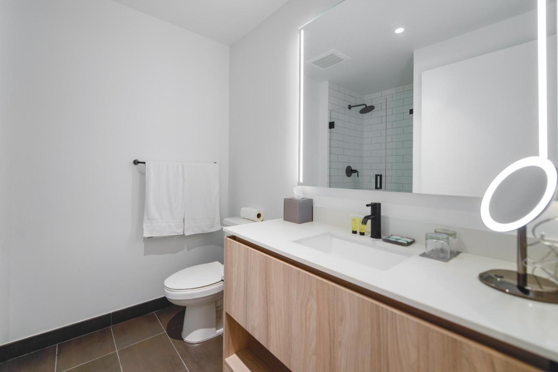 Apartment Bayside Luxury: Studio Near Bayfront Park *