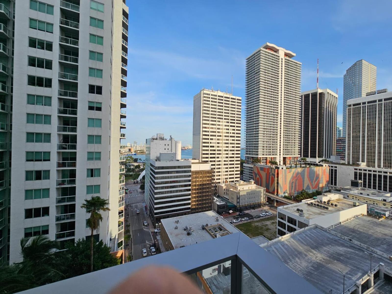 Downtown Elegance. 17th Floor Yotelpad *