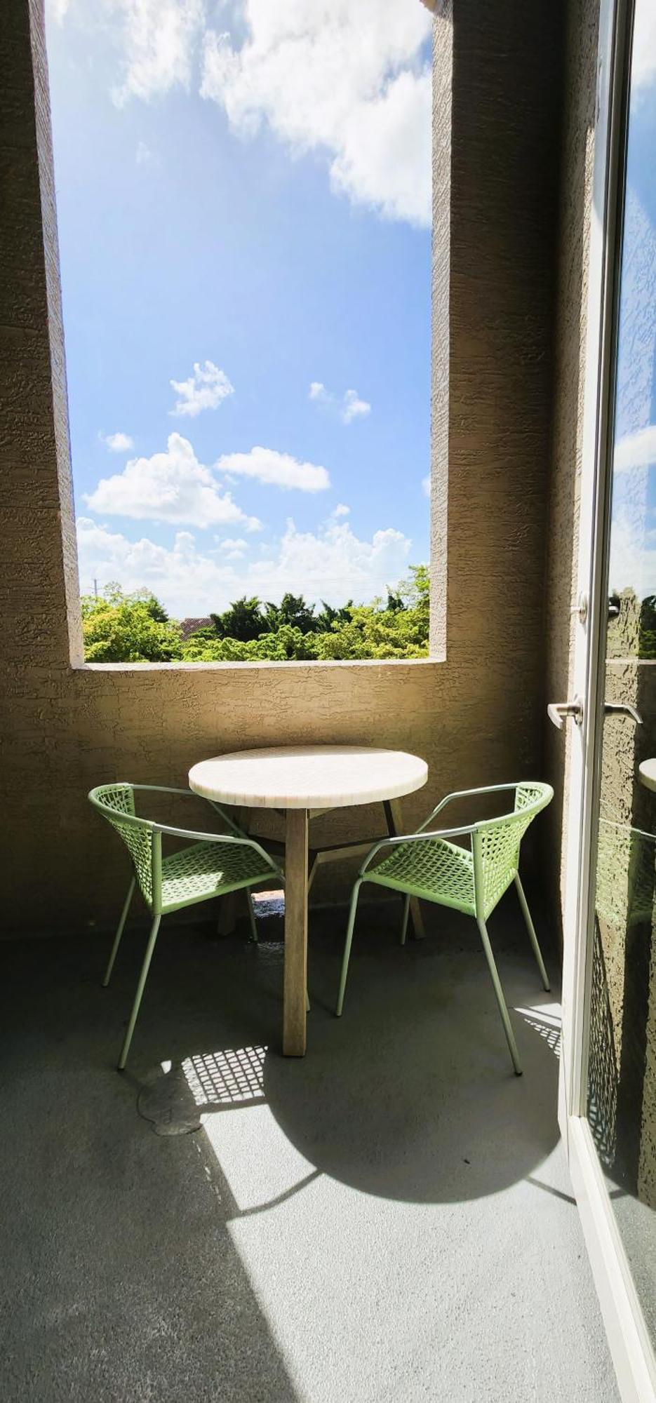 Apartment Dharma South At Red Road Commons Miami