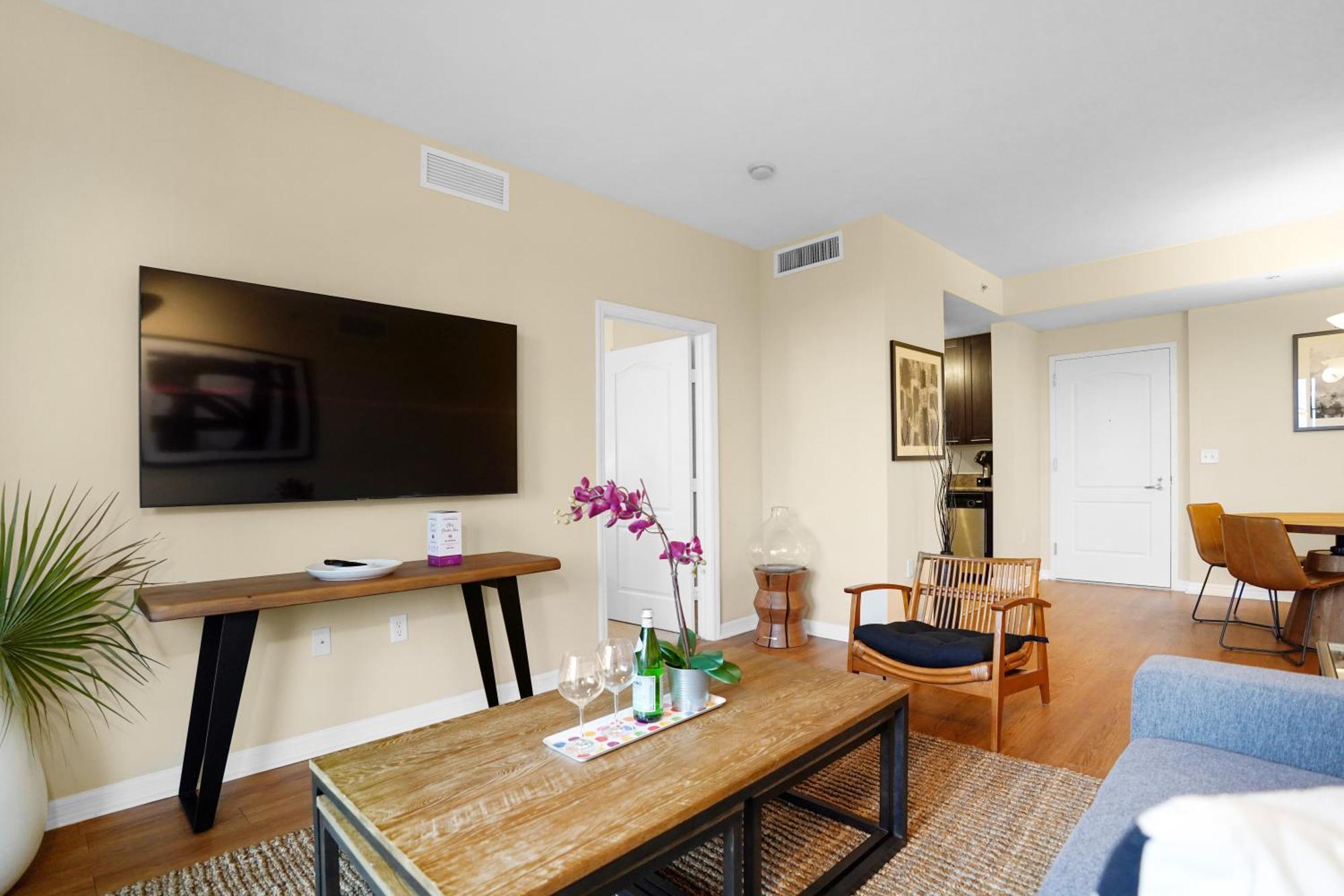 Apartment Dharma South At Red Road Commons *