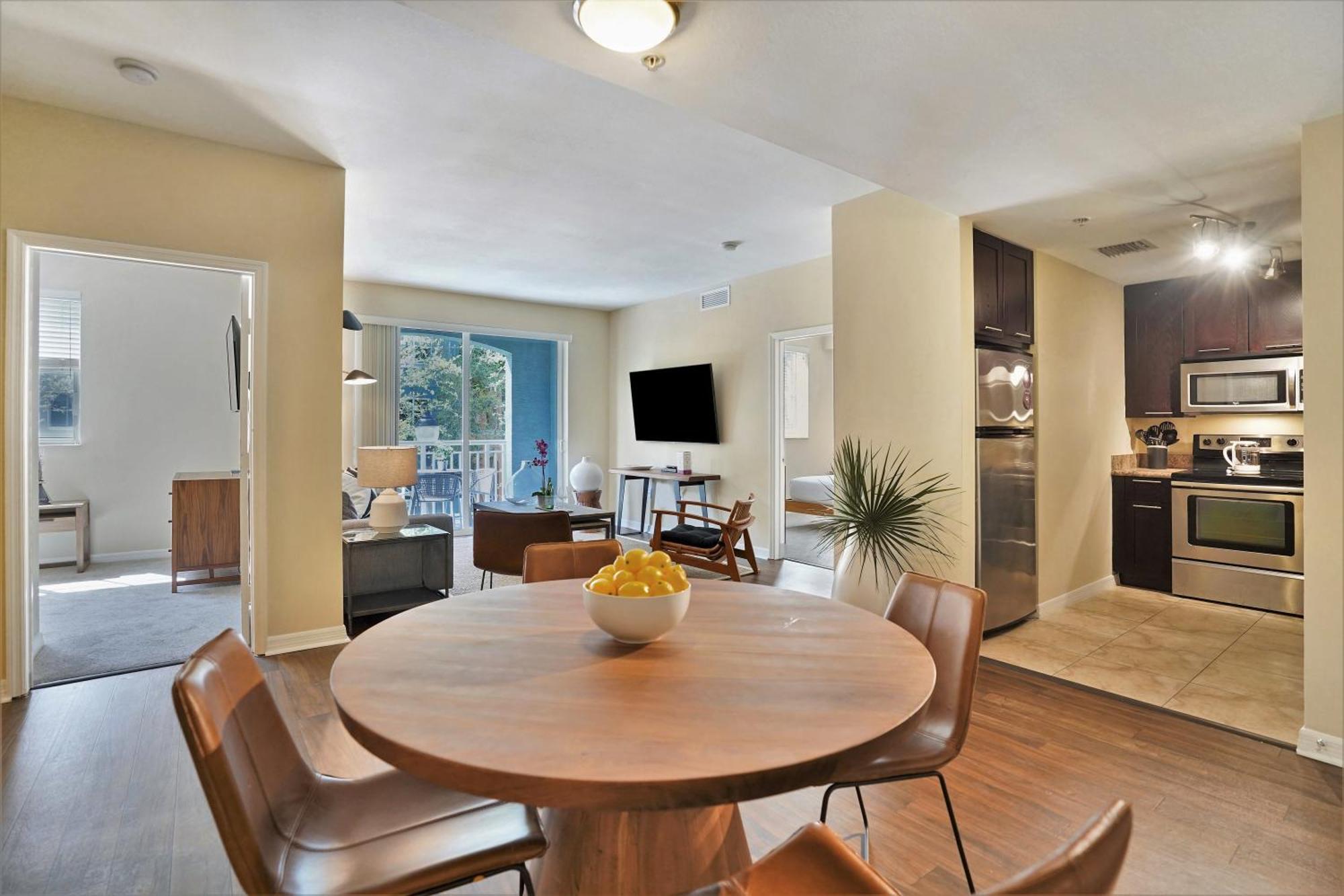 Apartment Dharma South At Red Road Commons *