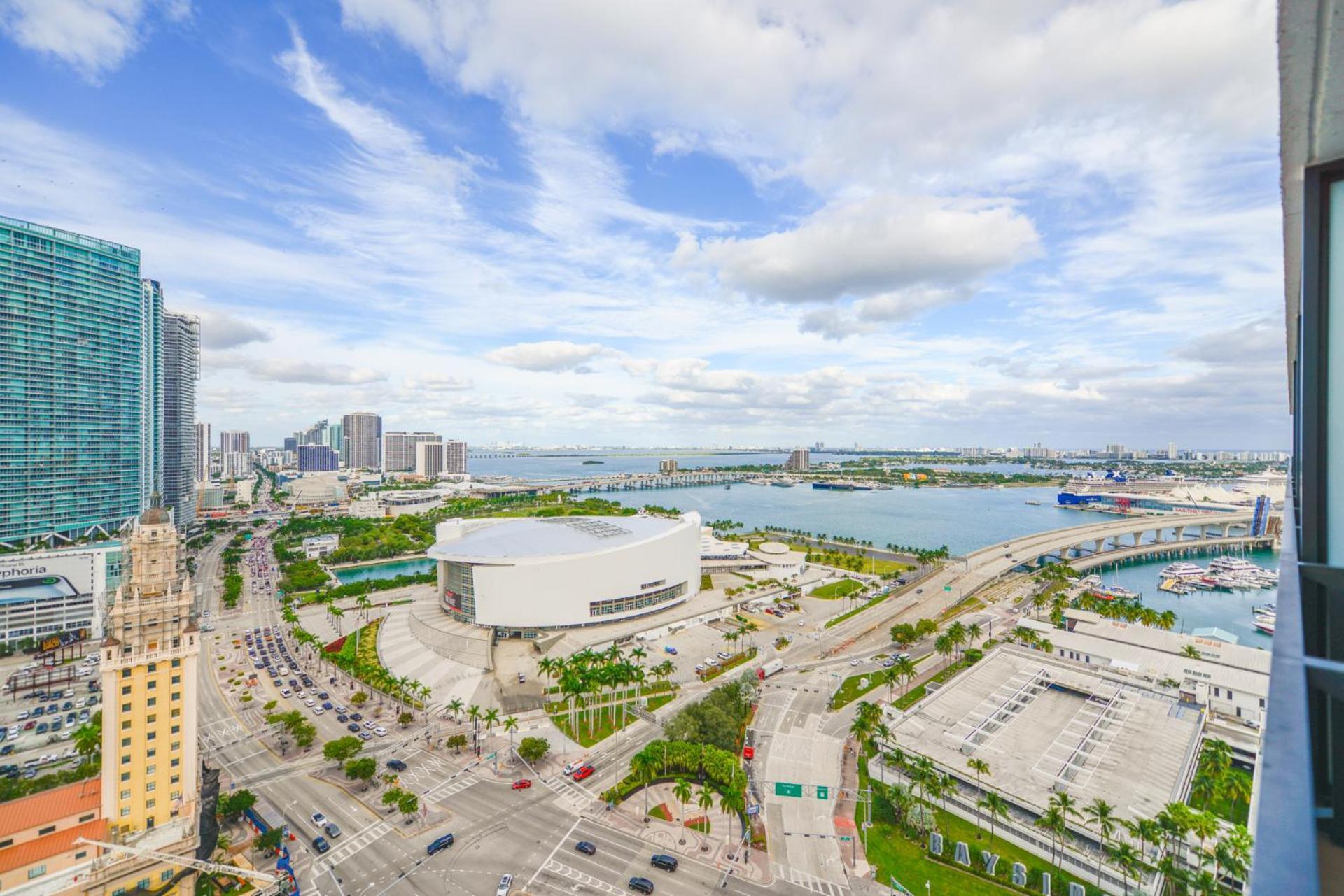 Apartment Breathtaking Studio With Bay & City Views Miami