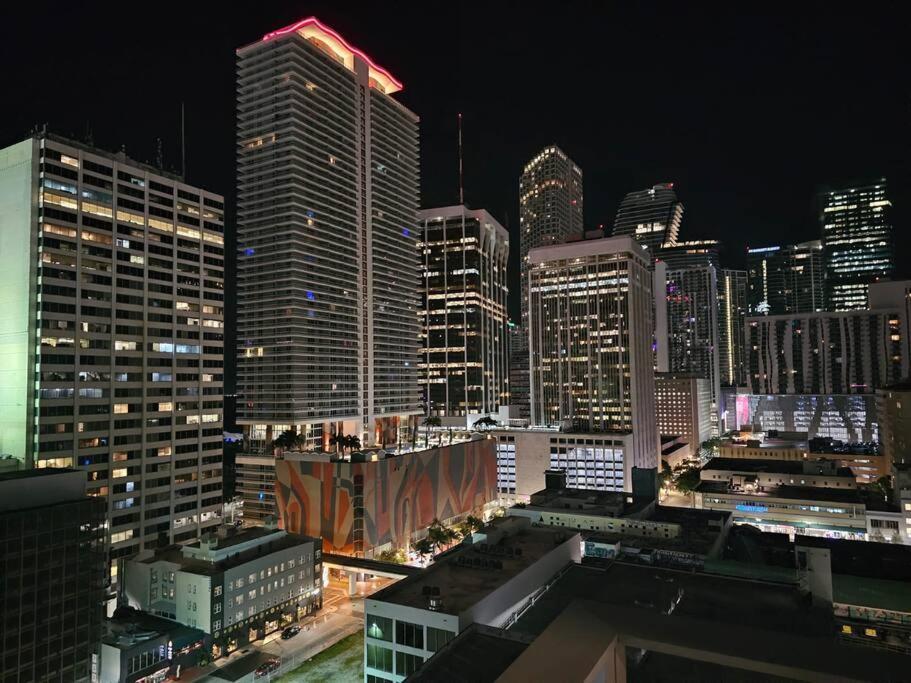 Downtown Elegance. 17th Floor Yotelpad