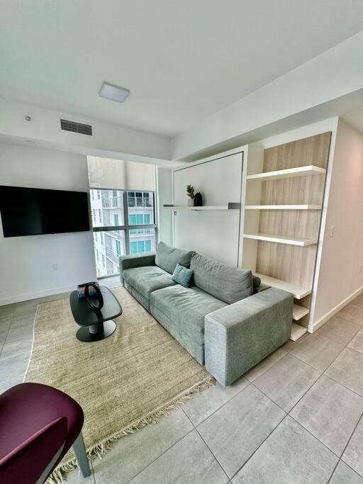Apartment Downtown Elegance. 17th Floor Yotelpad *