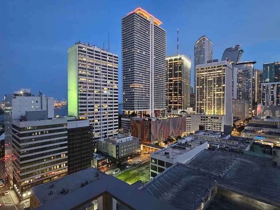 Apartment Downtown Elegance. 17th Floor Yotelpad *