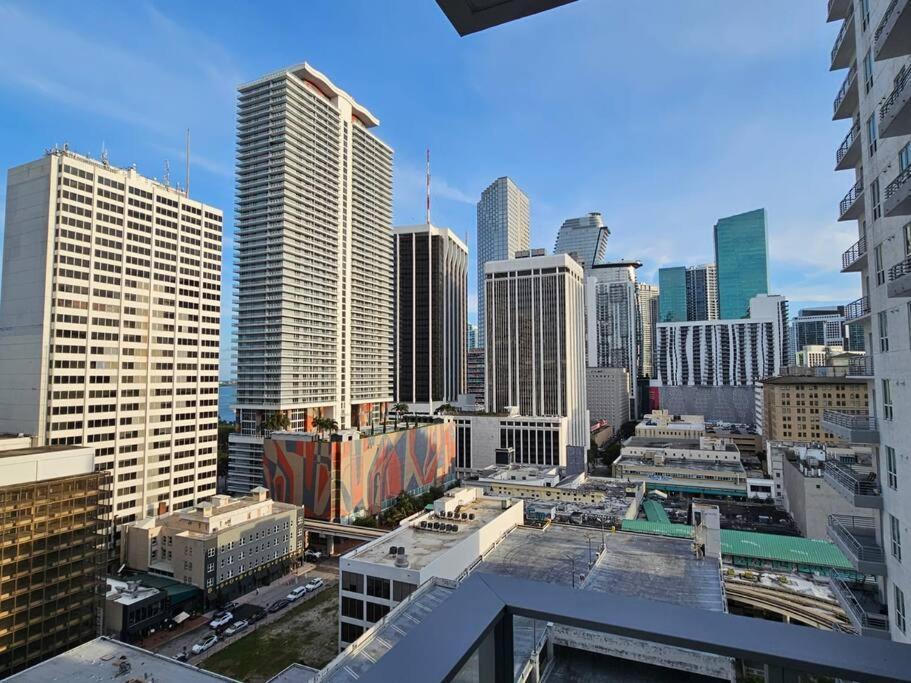 Apartment Downtown Elegance. 17th Floor Yotelpad Miami