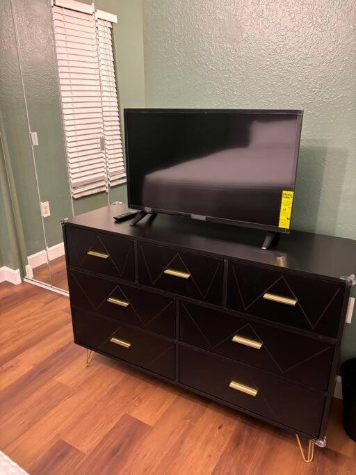 Holiday home Wynwood House, Sleeps 8, Gazebo, Bbq, Washer & Dryer, Coffee Station