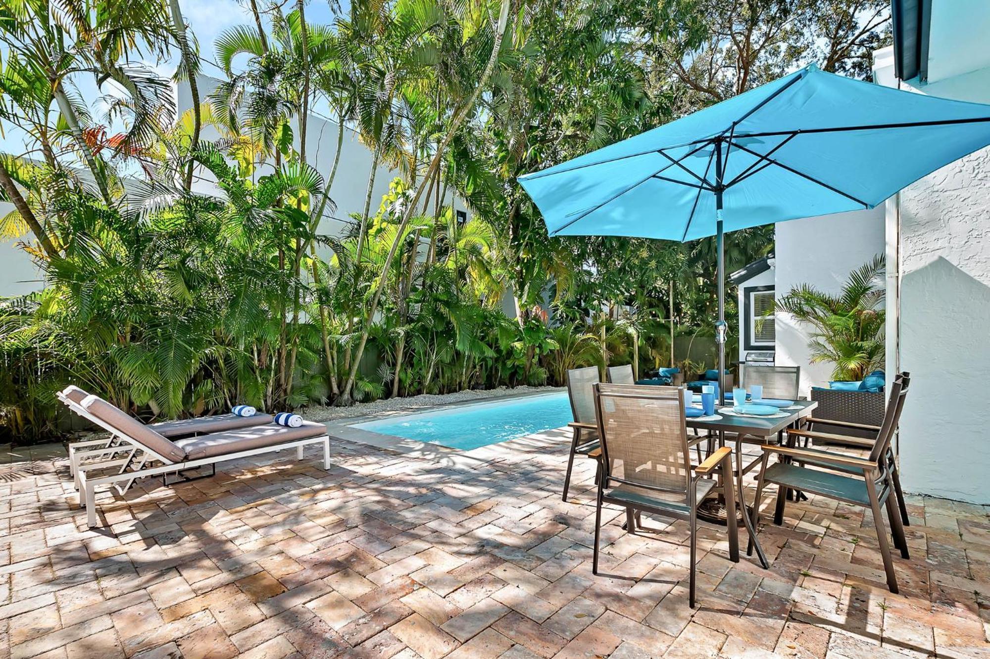 Tropicale Stunning 4 Bedroom 4 Bath With Pool And Bbq Miami