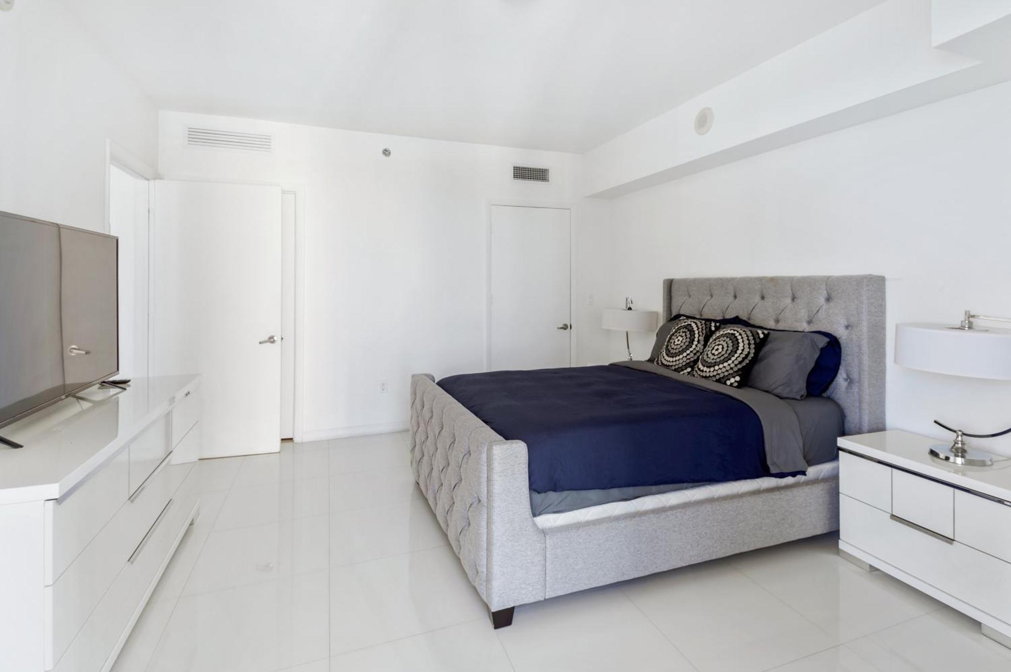 Apartment Icon Brickell Residences