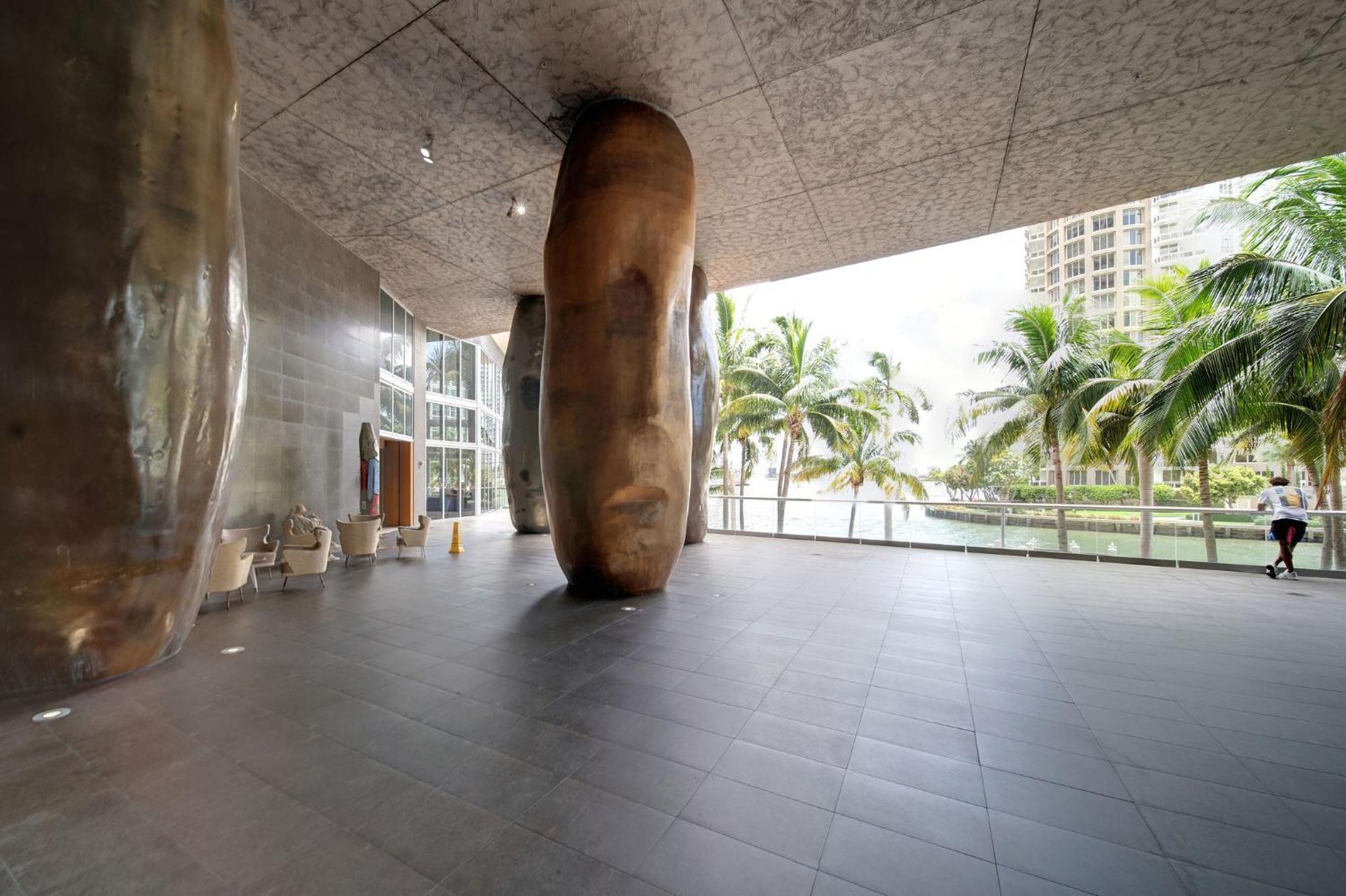 Icon Brickell Residences *