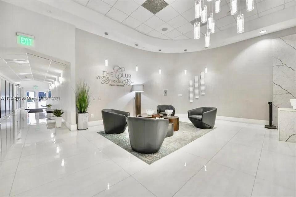 Cozy Brickell Studio