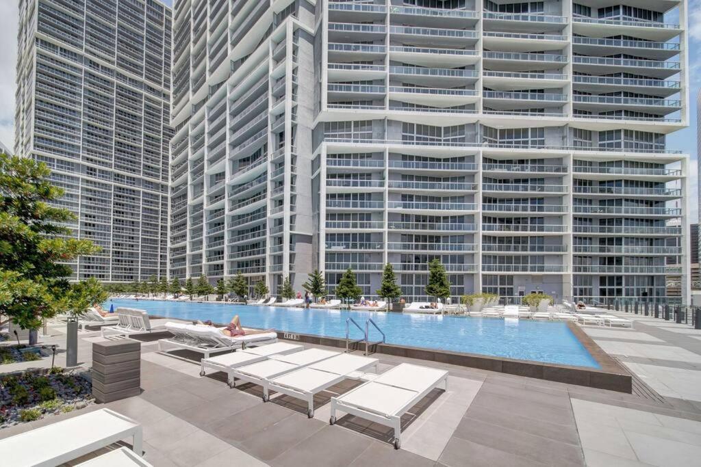 41st Floor Icon Brickell Corner 2 Bed/2bath With Bay And Cityview • 5 Star