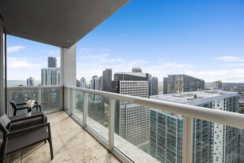 41st Floor Icon Brickell Corner 2 Bed/2bath With Bay And Cityview • 5 Star
