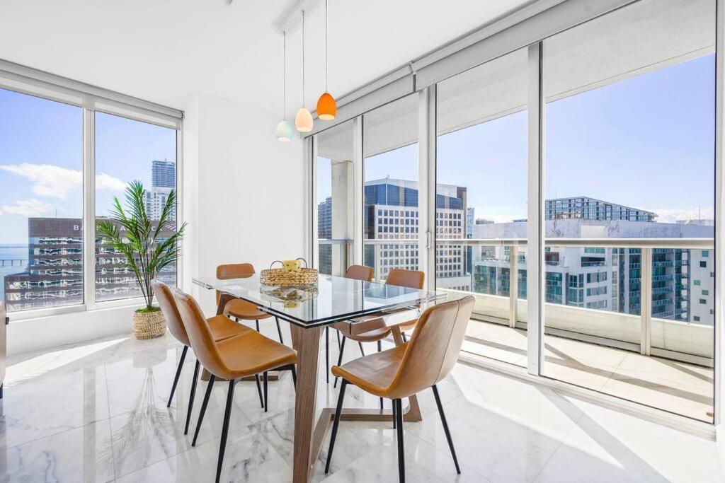 Apartment 41st Floor Icon Brickell Corner 2 Bed/2bath With Bay And Cityview • 5 Star