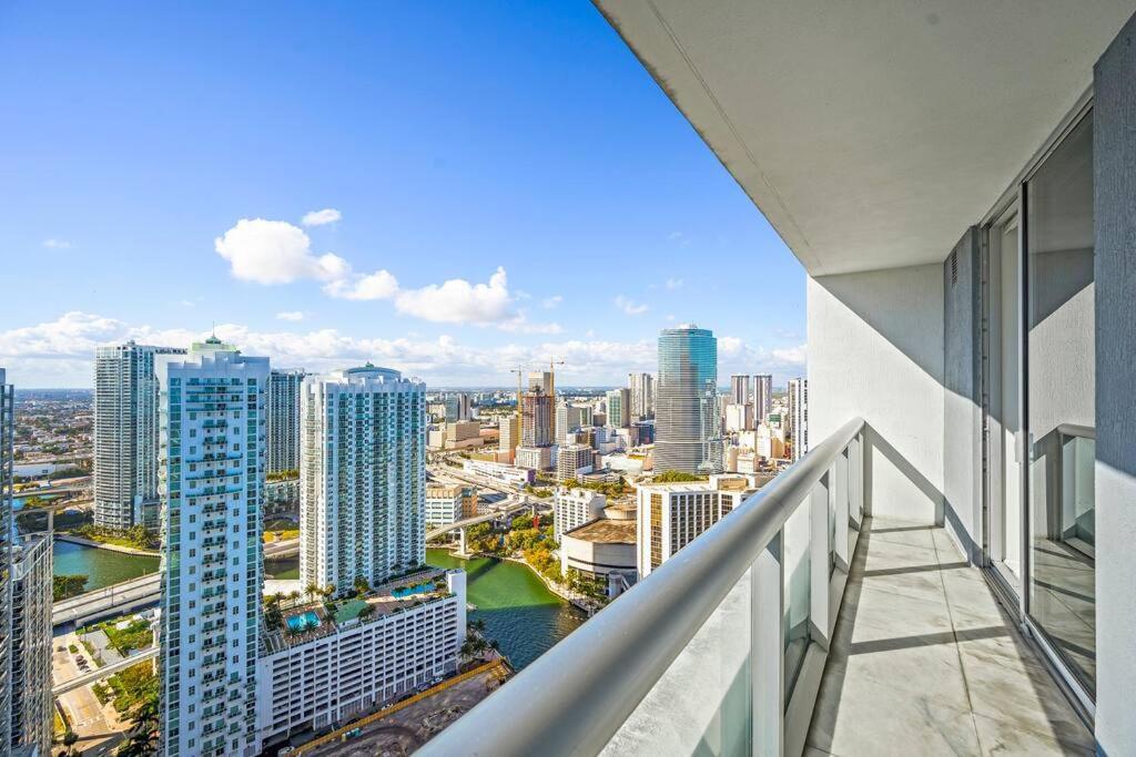 41st Floor Icon Brickell Corner 2 Bed/2bath With Bay And Cityview • 5 Star *