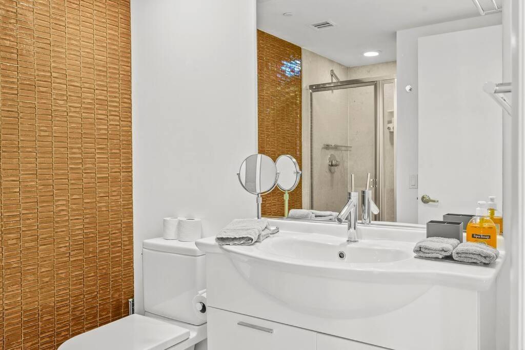 Apartment 41st Floor Icon Brickell Corner 2 Bed/2bath With Bay And Cityview • 5 Star Miami