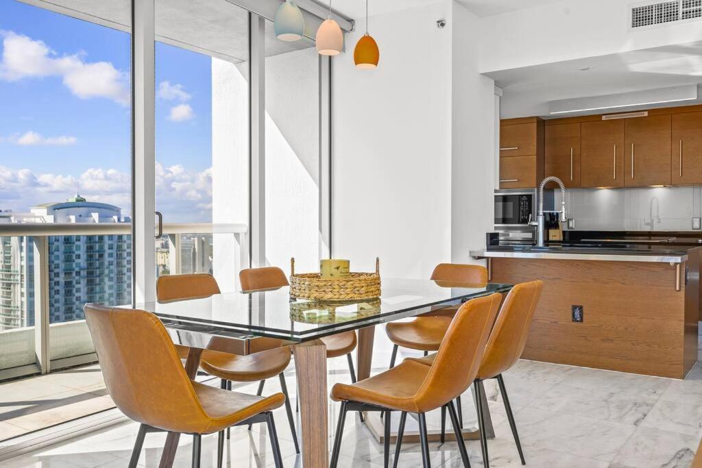 41st Floor Icon Brickell Corner 2 Bed/2bath With Bay And Cityview • 5 Star