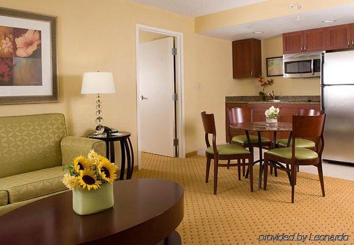 Courtyard Coral Gables Hotel Miami