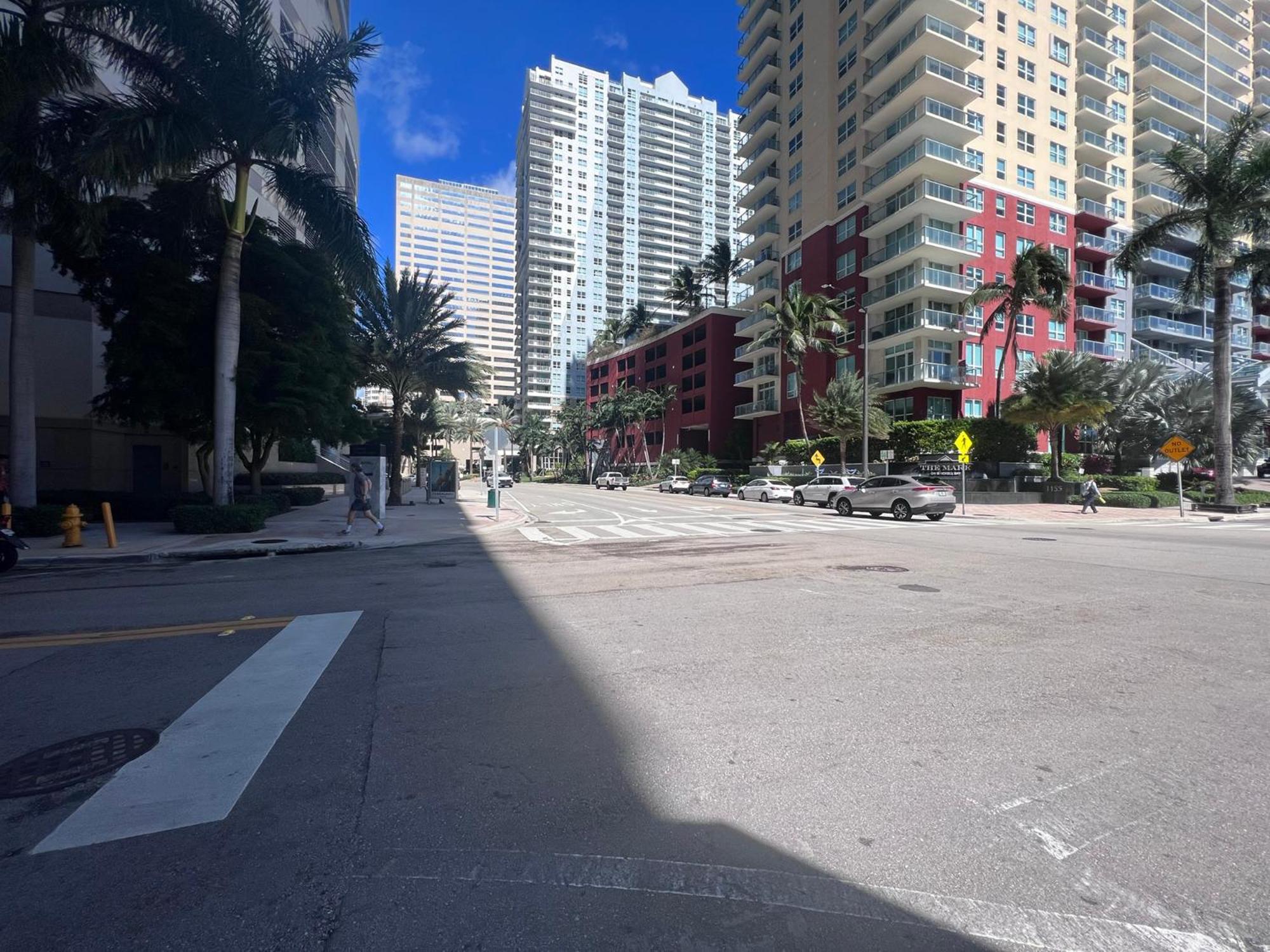 Upscale In The Heart Of Brickell Apartment *