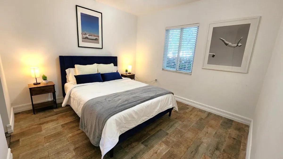Holiday home 3 Bd House In Design District! *