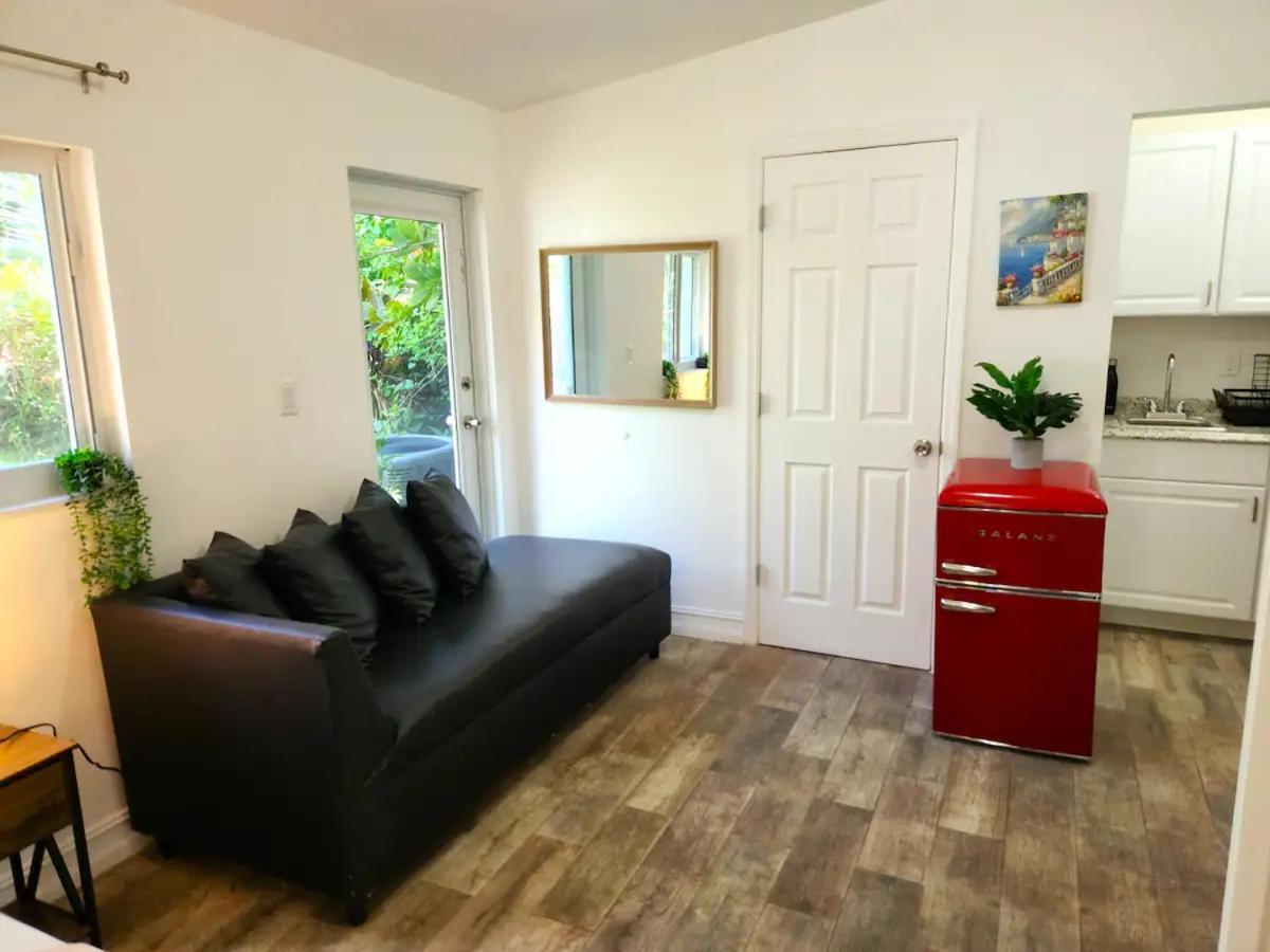 3 Bd House In Design District!