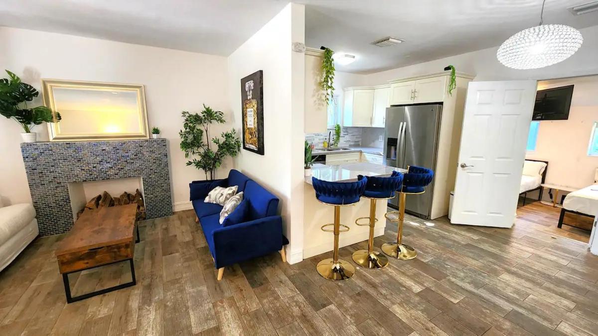 3 Bd House In Design District! Miami