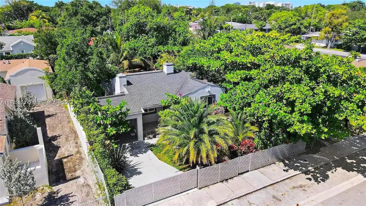 3 Bd House In Design District! Holiday home *
