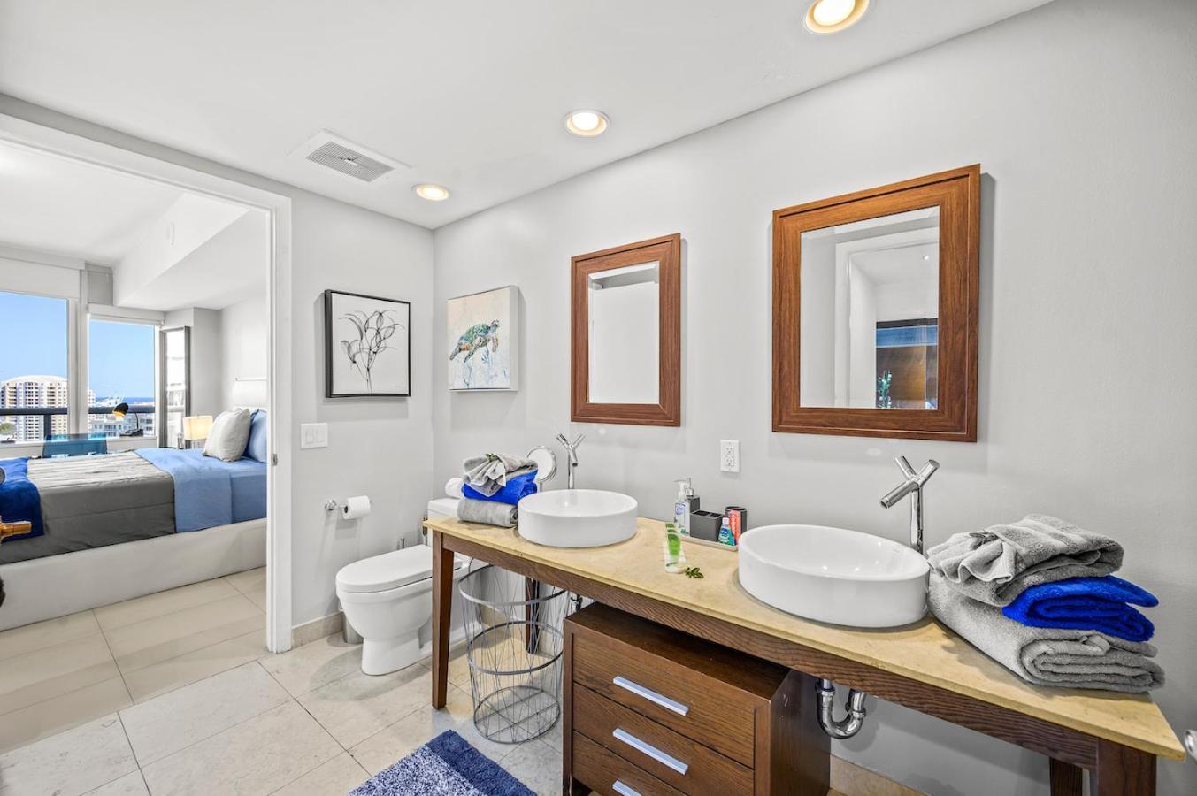Apartment *iconic W Icon Condo/ Pool&waterviews*freespa* *