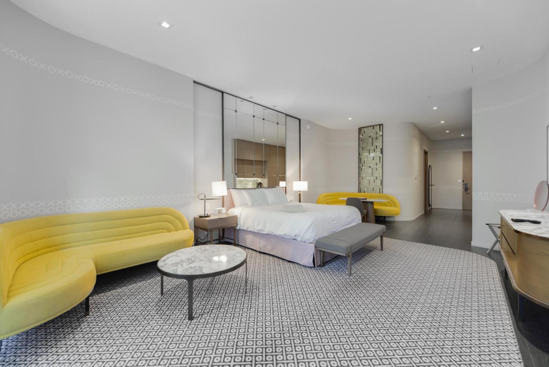 Apartment Wonderful King With Pool At Sls Lux Brickell Miami