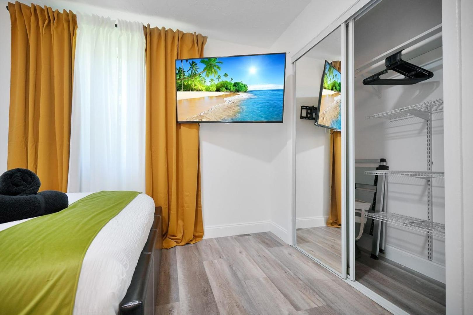 Vacay Spot Wynwood: Urban Jungle Oasis With Massage Shower & Bbq Patio *