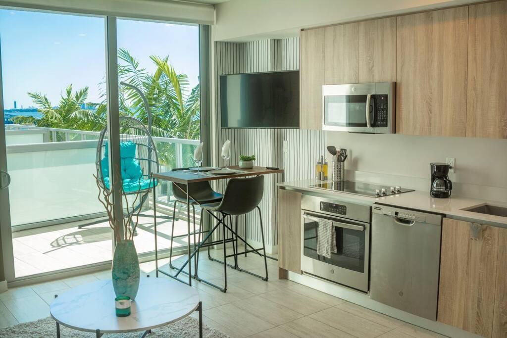 Luxury Oceanview At Design District *