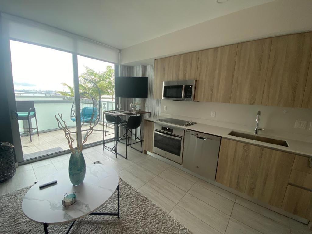 Luxury Oceanview At Design District Aparthotel