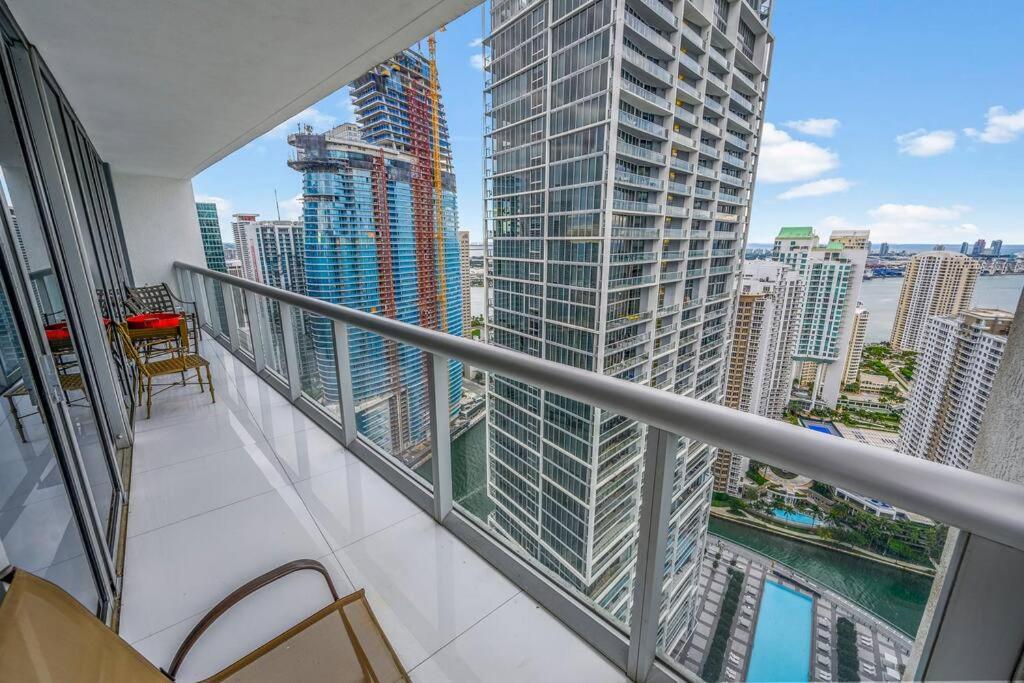 44th Floor Corner 2 Bdr• Icon Brickell• Ocean View And Free Apartamento