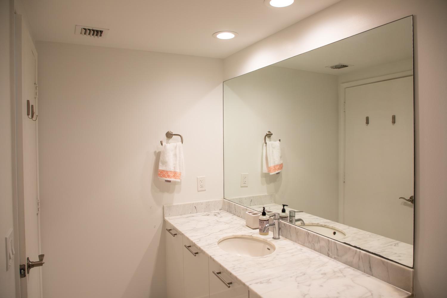 Brickell Oasis - 2bed 2bath Lux Building Apartment