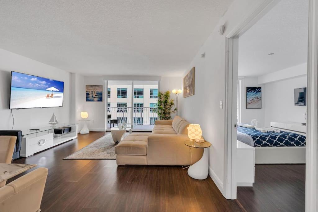 Apartment Dazzling 1 Bed 1 Bth • Brickell • Bay & View