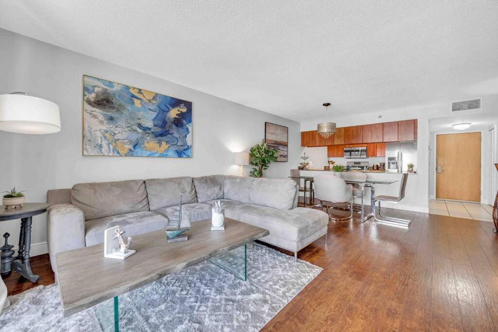 Beautiful 1 Bed 1 Bth • Brickell * Miami