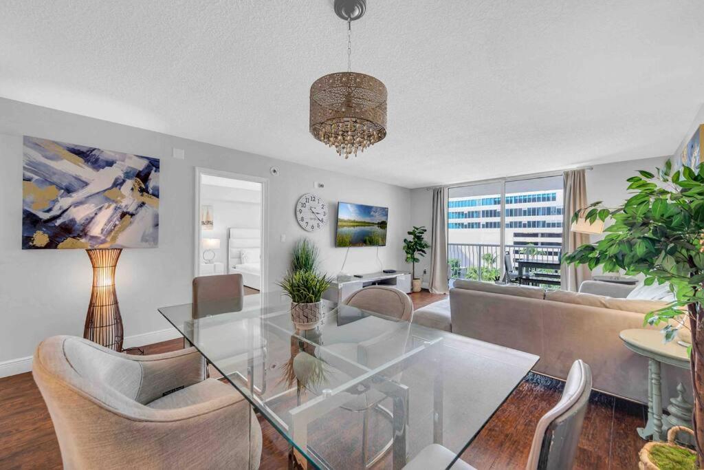 Beautiful 1 Bed 1 Bth • Brickell Apartment *