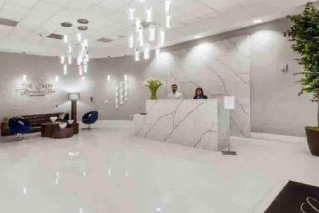 Dazzling 1 Bed 1 Bth • Brickell • Bay & View *