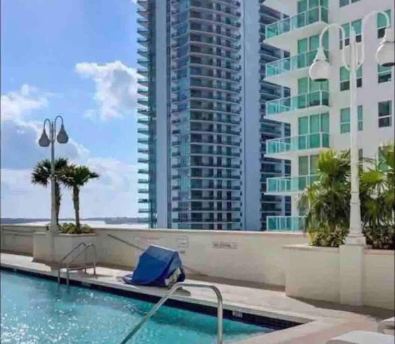 Apartment Dazzling 1 Bed 1 Bth • Brickell • Bay & View