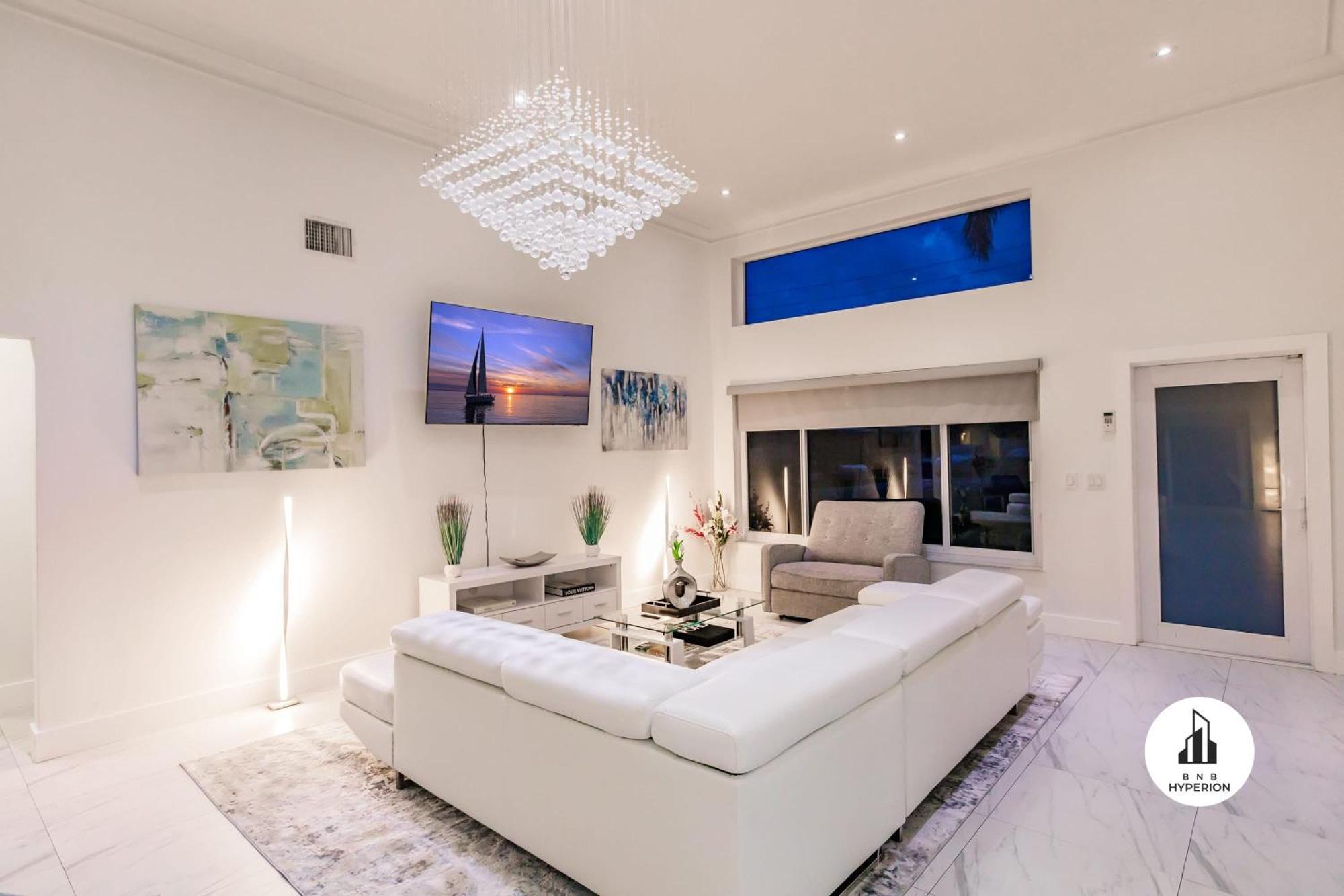Holiday home Events Welcome - Upscale Venue - Pool, Valet & *
