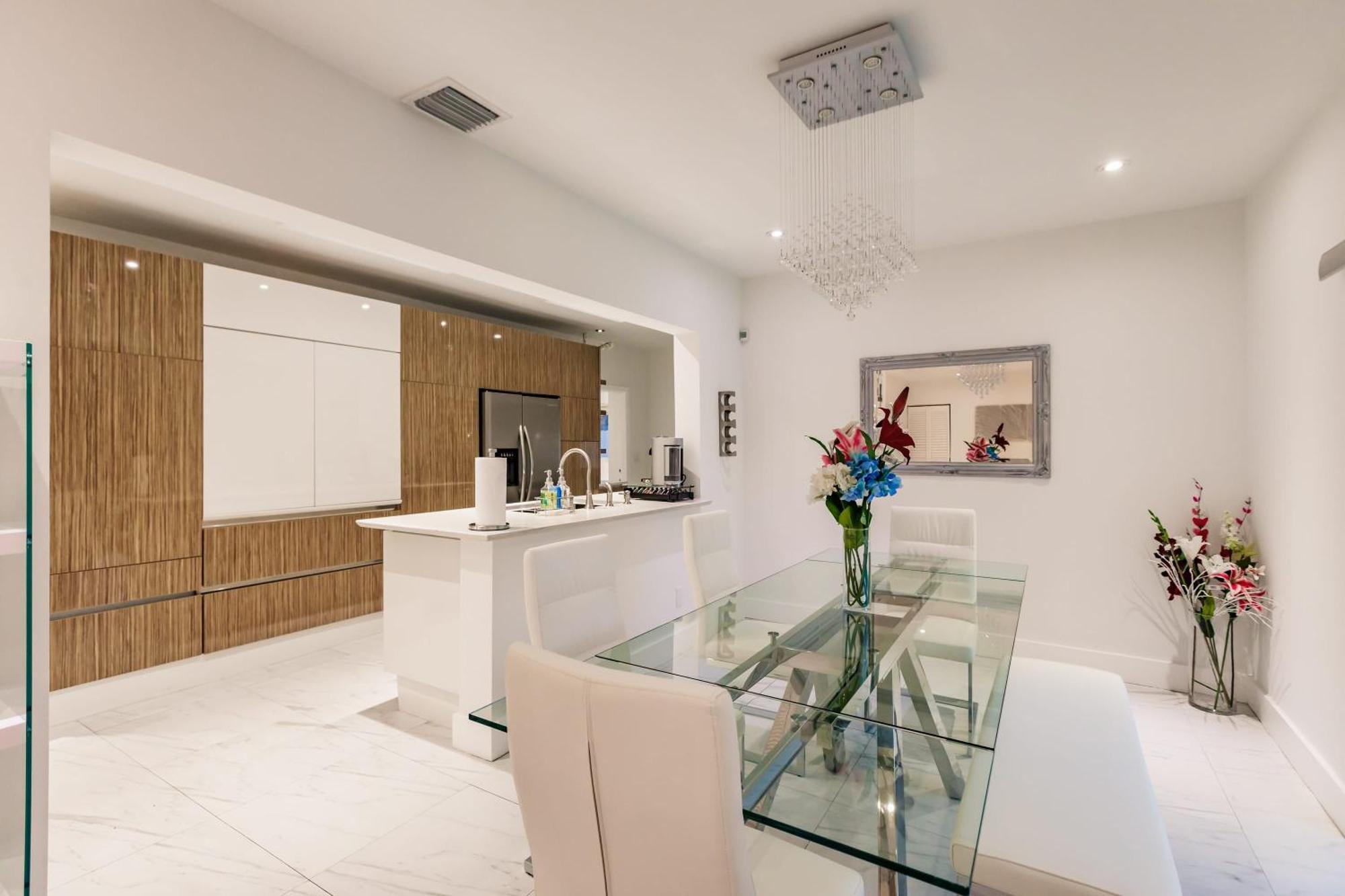 Events Welcome - Upscale Venue - Pool, Valet & Holiday home *
